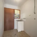 Rent 3 bedroom house in Bomaderry