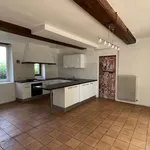 Maison de 223 m² avec 9 chambre(s) en location à Chuzelles