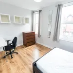 Rent 6 bedroom house in Leeds