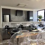 Rent 2 bedroom apartment in Melbourne