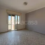 Affitto 3 camera appartamento di 84 m² in Catania