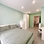 Rent 5 bedroom apartment of 125 m² in Torino