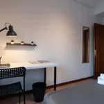 Rent a room of 120 m² in madrid