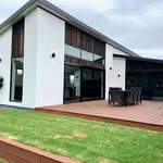 Rent 4 bedroom house of 423 m² in Christchurch