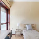 Rent 4 bedroom apartment in Porto