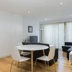 Rent 3 bedroom apartment of 56 m² in Croydon