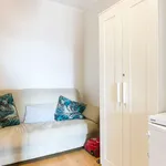 Rent a room in lisbon