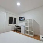 Rent a room of 120 m² in zaragoza