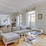 Rent 6 bedroom apartment of 209 m² in Paris