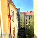 Pronajměte si 2 ložnic/e byt o rozloze 75 m² v Capital City of Prague