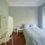 Rent 14 bedroom apartment in Lisbon