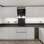 Rent 2 bedroom flat in London