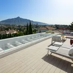 Rent 4 bedroom house of 350 m² in Marbella