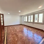 Rent 4 bedroom apartment of 140 m² in Lisboa