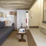 Rent 1 bedroom apartment in Florence