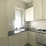 Rent 3 bedroom apartment of 85 m² in Milano