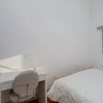 Rent a room in lisbon