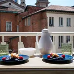 Rent 2 bedroom apartment of 60 m² in Milan