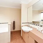 Rent 4 bedroom house in Baldivis