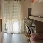 Rent 4 bedroom apartment of 95 m² in Milano