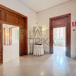 Rent 16 bedroom house of 500 m² in Barcelona