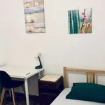 Rent a room in lisbon