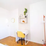 Rent a room in paris