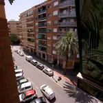 Rent 4 bedroom apartment of 120 m² in valencia