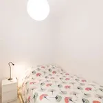 Rent 3 bedroom apartment of 100 m² in barcelona