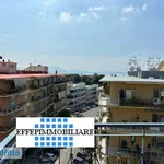 Affitto 3 camera appartamento di 85 m² in Naples