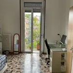 Rent 3 bedroom apartment of 90 m² in Milan