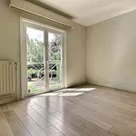 Maison de 1300 m² avec 4 chambre(s) en location à Waterloo