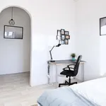 Rent a room of 65 m² in Bordeaux