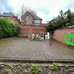 Rent 5 bedroom house in East Midlands