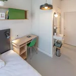 Rent a room in paris