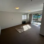 Rent 5 bedroom apartment in Papamoa