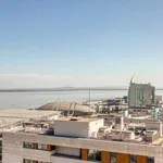 Rent 1 bedroom apartment of 64 m² in lisbon