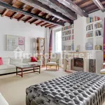 Rent 5 bedroom house of 349 m² in Rome