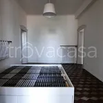 Affitto 4 camera appartamento di 160 m² in Piacenza