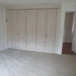 Rent 4 bedroom apartment in West Midlands