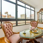 Rent 3 bedroom apartment in Lisbon