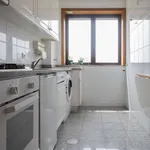 Rent 1 bedroom apartment of 60 m² in porto