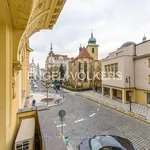 Pronajměte si 5 ložnic/e byt o rozloze 220 m² v Prague