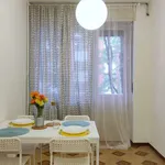 Rent a room of 70 m² in milan