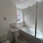 Rent 2 bedroom flat in Swansea