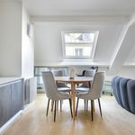 Appartement de 635 m² avec 2 chambre(s) en location à Paris