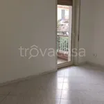 Affitto 3 camera appartamento di 80 m² in Itala