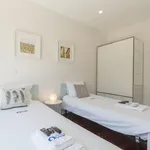 Rent 3 bedroom apartment of 110 m² in Porto