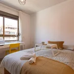 Rent 4 bedroom apartment in Valencia