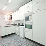 Rent 4 bedroom apartment of 150 m² in barcelona